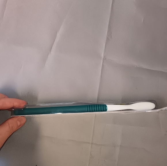 VTG 1996 Oral-B Indicator Toothbrush 42 Soft 40 Regular Angle New 90s GREEN - Picture 2 of 4